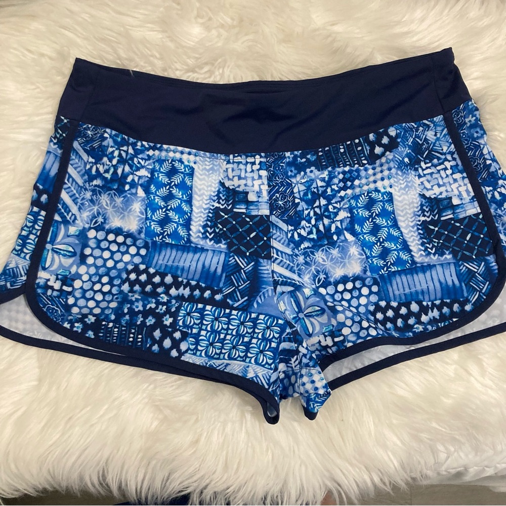 TOMMY BAHAMA ISLAND ACTIVE SHORTS BLUE WHITE